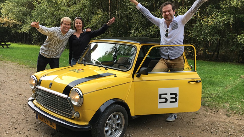 Uniek Bedrijfsuitje In Mini Coopers En Op De Veluwe